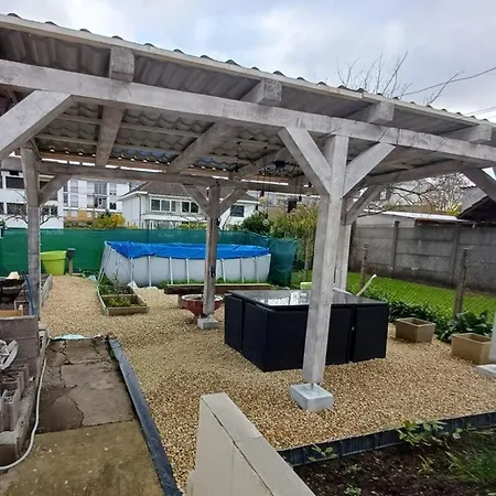 Kwe Vanie 8 Ou 9 Personnes Semesterbostad Busendorf