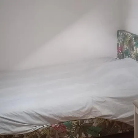 Kwe Vanie 8 Ou 9 Personnes Nyaraló