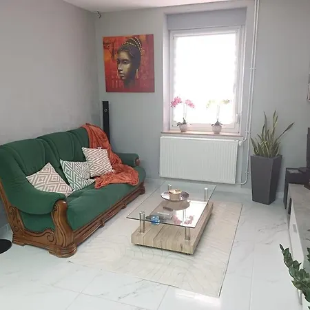 Nyaraló Kwe Vanie 8 Ou 9 Personnes